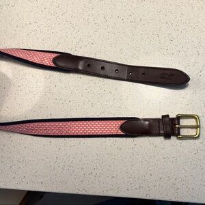 Stylish Vineyard Vines Pink and Brown Men's Belt size 32